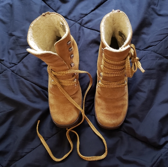 Dunham lace up military style winter boots - Picture 2 of 7